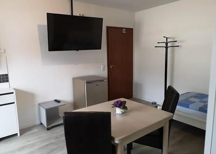 Daire Gemuetliches Ferienzimmer *